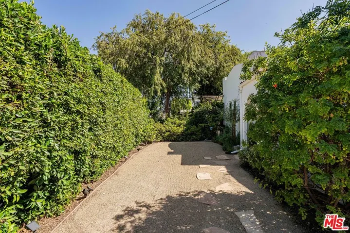 239 N Everett Street, Glendale, California 91206