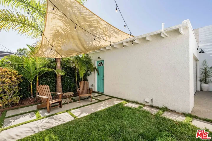 239 N Everett Street, Glendale, California 91206