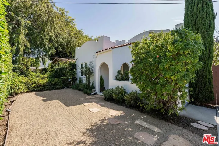 239 N Everett Street, Glendale, California 91206