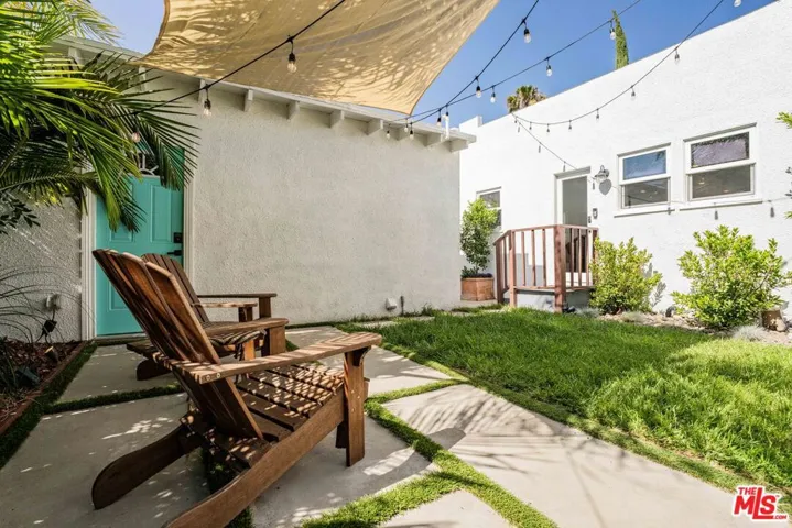 239 N Everett Street, Glendale, California 91206