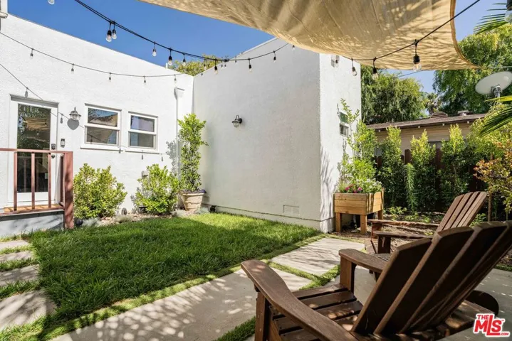 239 N Everett Street, Glendale, California 91206