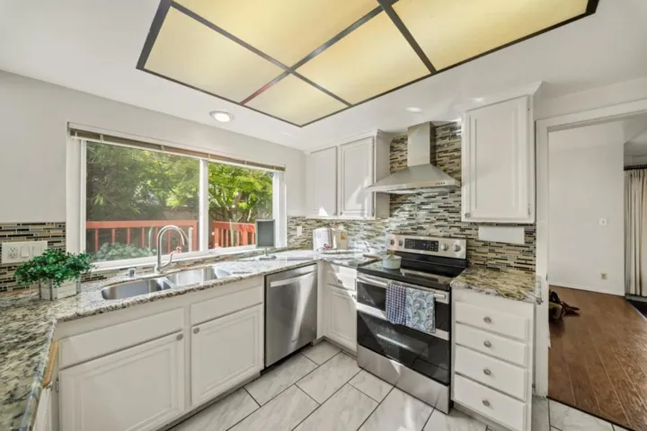 60 Beach Park Boulevard, Foster City, California 94404
