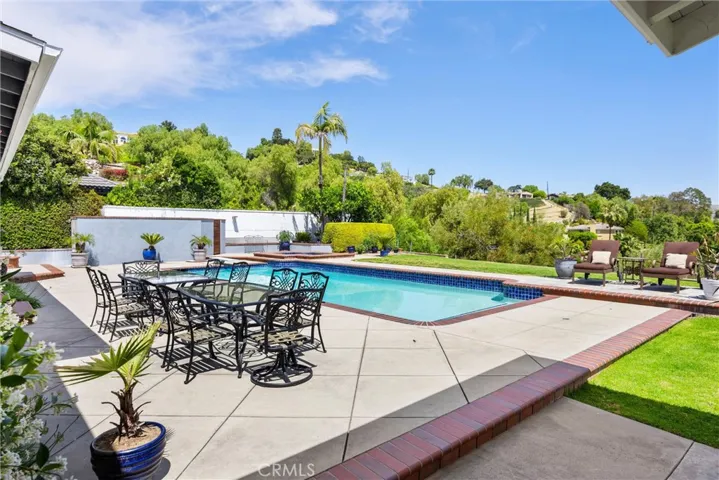1662 Sierra Vista Drive, La Habra Heights, California 90631