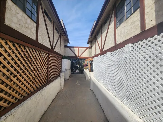7432 Hazeltine 7, Van Nuys, California 91405