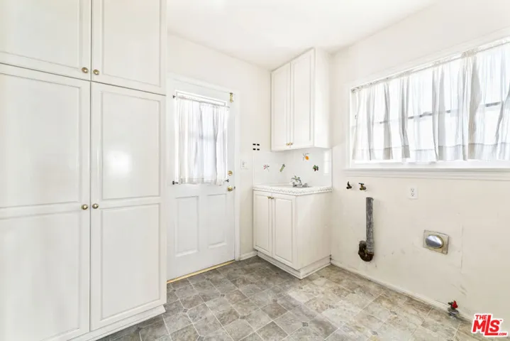 1545 N Doheny Drive, Los Angeles, California 90069