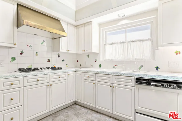1545 N Doheny Drive, Los Angeles, California 90069