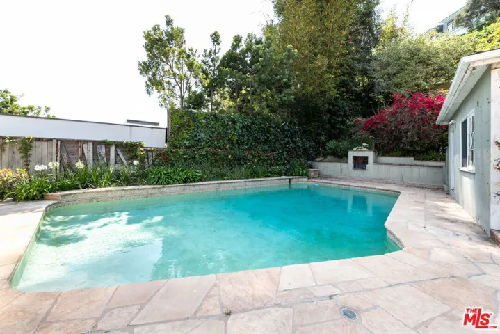 1545 N Doheny Drive, Los Angeles, California 90069