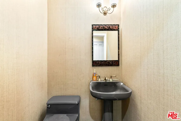 1545 N Doheny Drive, Los Angeles, California 90069