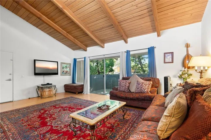 18350 Hatteras Street 267, Tarzana, California 91356