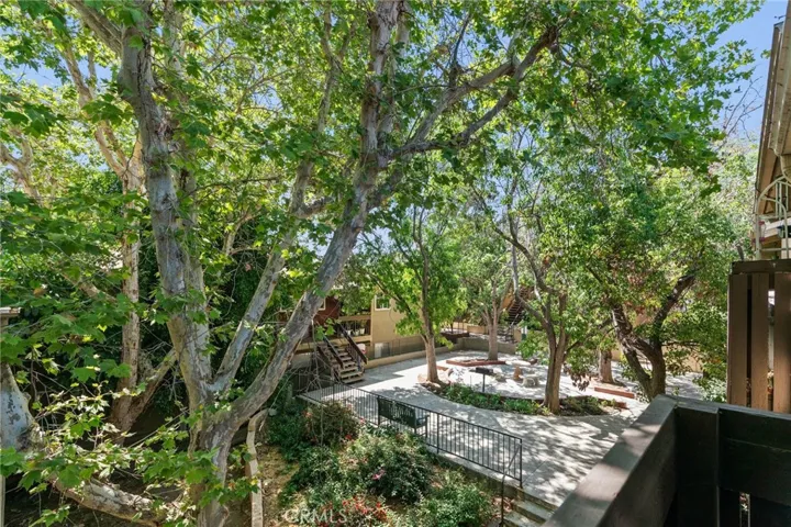 18350 Hatteras Street 267, Tarzana, California 91356