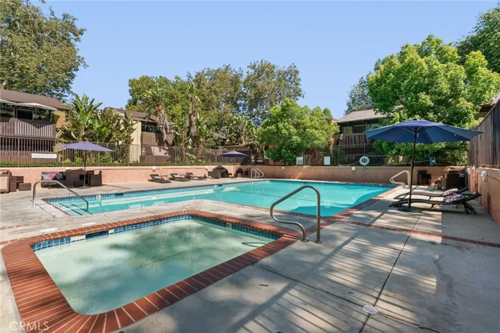 18350 Hatteras Street 267, Tarzana, California 91356