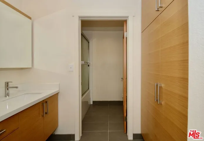 7917 Selma Avenue 327, Los Angeles, California 90046