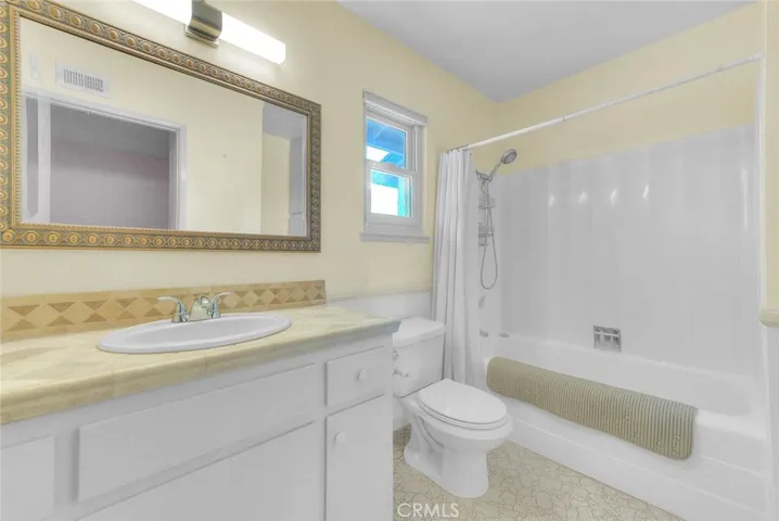 Full Guest Bathroom
