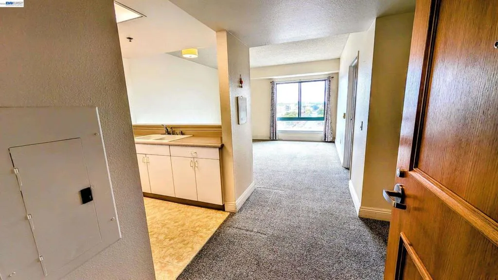 989 Webster St 645, Oakland, California 94607 — photo 5