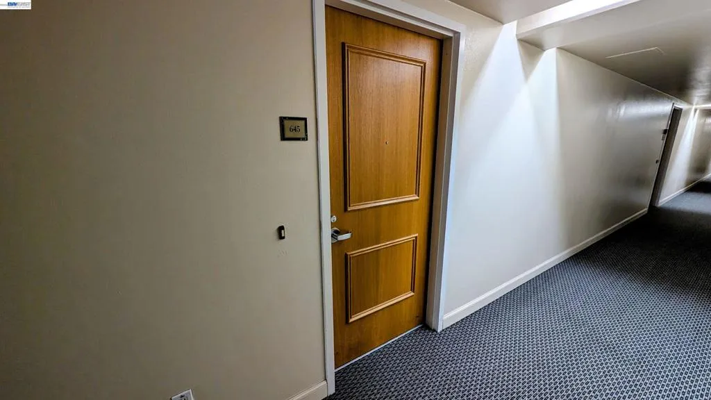 989 Webster St 645, Oakland, California 94607 — photo 4