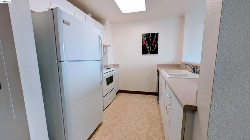 989 Webster St 645, Oakland, California 94607