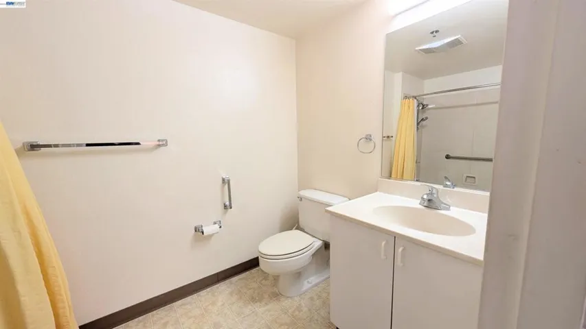 989 Webster St 645, Oakland, California 94607