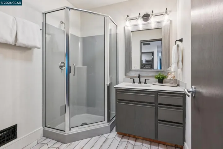 1st level full bathroom (2)