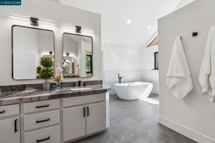 321 Castle Crest Rd, Alamo, California 94507