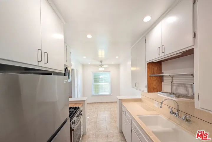 1128 Euclid Street C, Santa Monica, California 90403