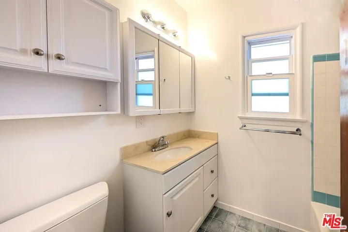 1128 Euclid Street C, Santa Monica, California 90403