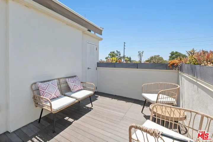 1744 Granville Avenue 105, Los Angeles, California 90025