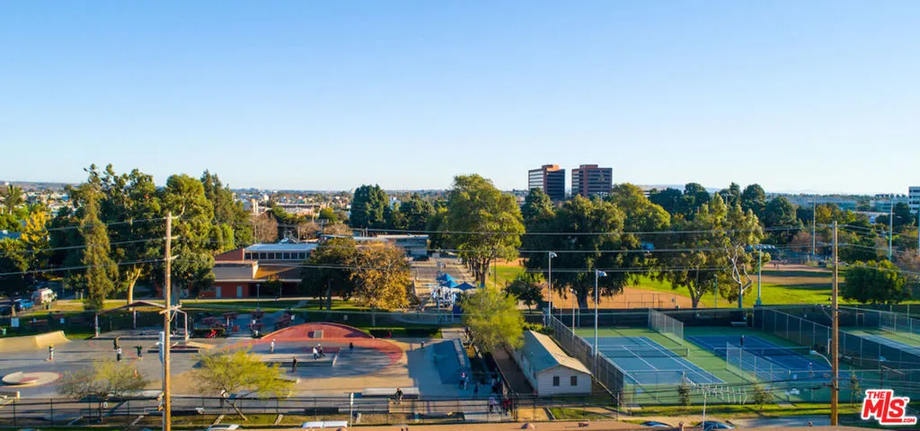 1744 Granville Avenue 105, Los Angeles, California 90025