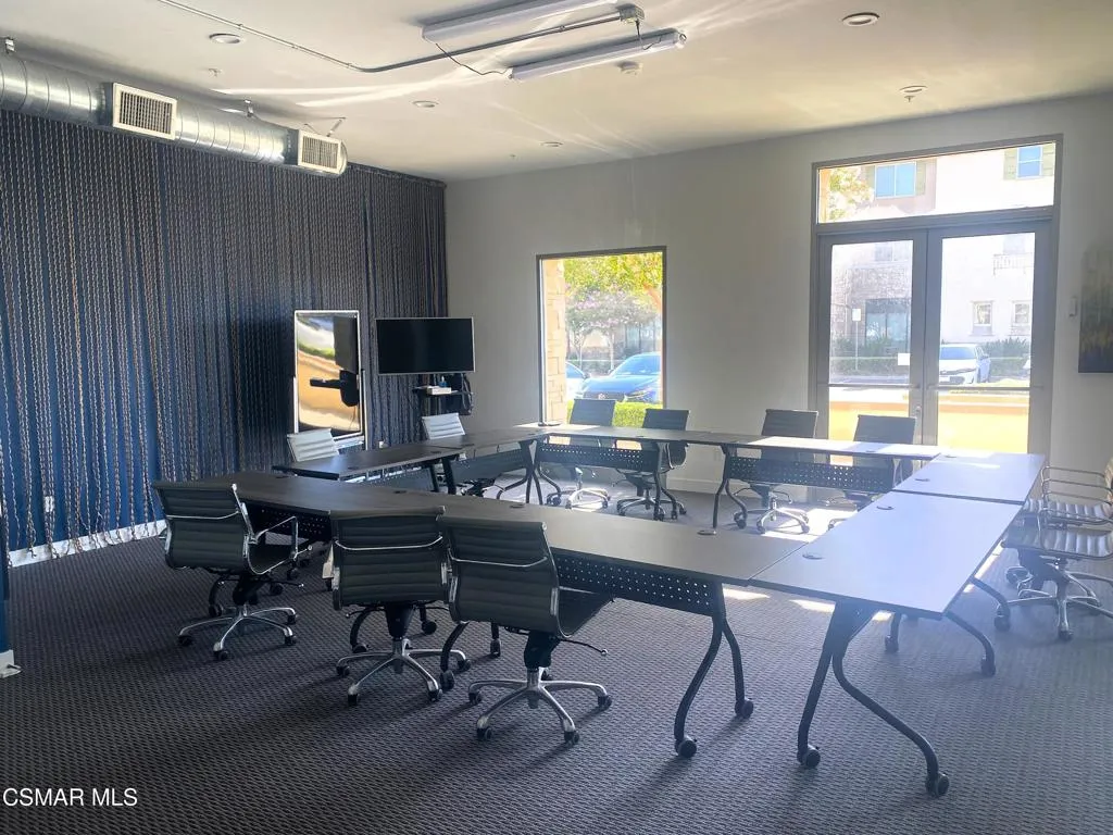 Unit 11 Interior 3