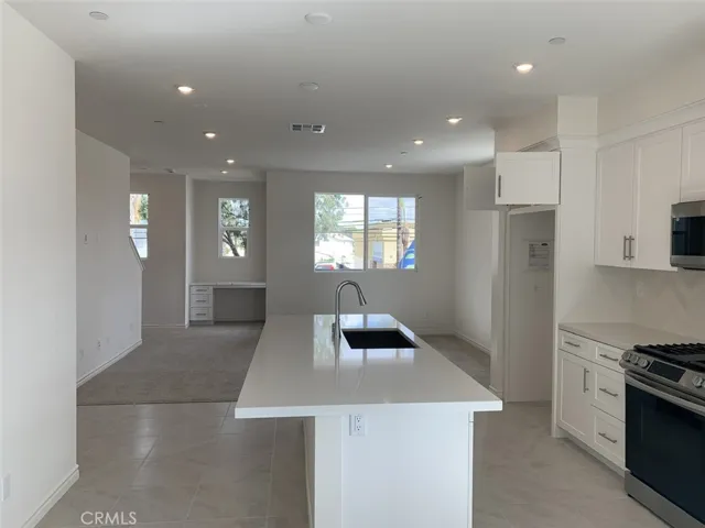 11456 Artesia, Artesia, California 90701