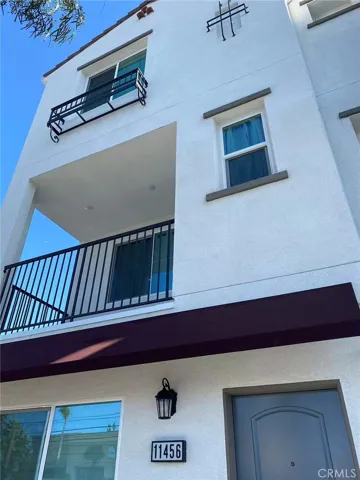 11456 Artesia, Artesia, California 90701