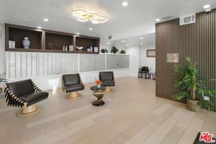 10982 Roebling Avenue 332, Los Angeles, California 90024