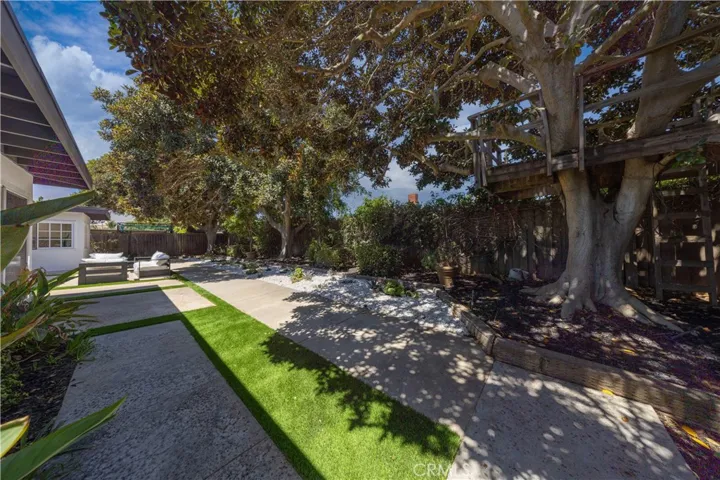 19421 Sierra Lago, Irvine, California 92603