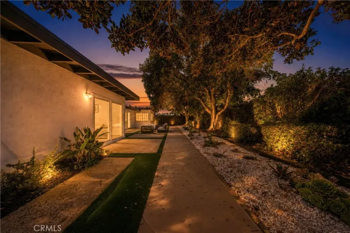 19421 Sierra Lago, Irvine, California 92603