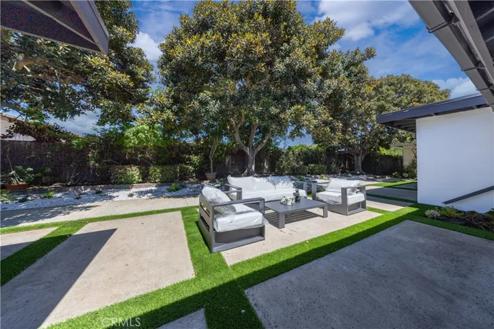 19421 Sierra Lago, Irvine, California 92603