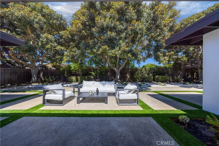 19421 Sierra Lago, Irvine, California 92603