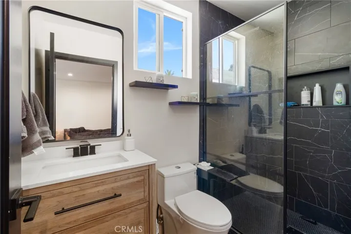 6952 Cozycroft Avenue, Winnetka, California 91306
