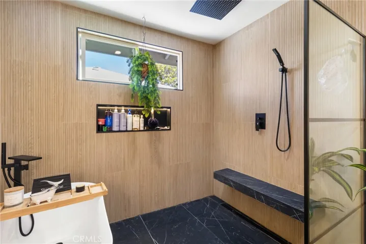 6952 Cozycroft Avenue, Winnetka, California 91306
