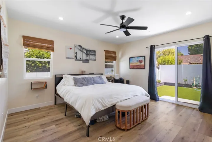 6952 Cozycroft Avenue, Winnetka, California 91306