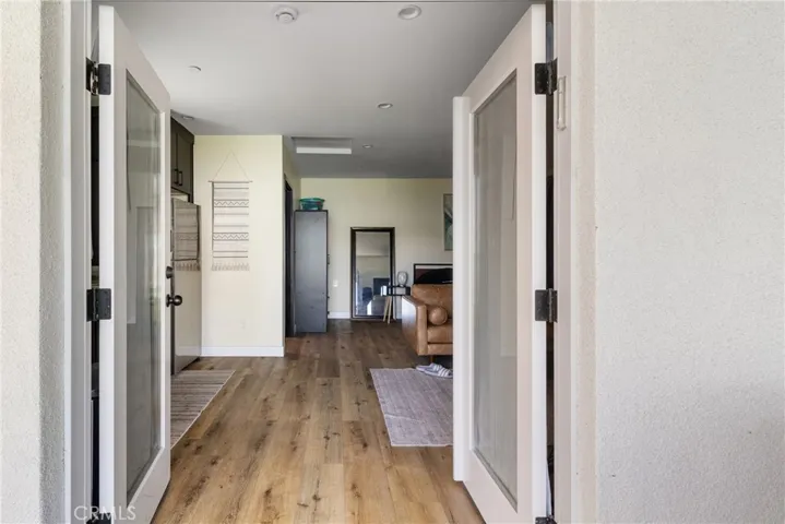 6952 Cozycroft Avenue, Winnetka, California 91306