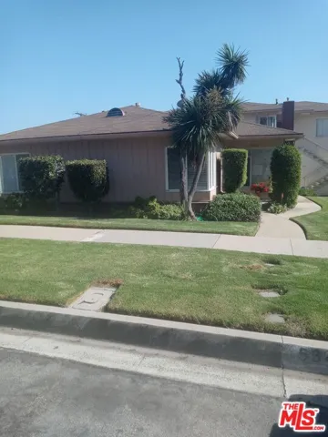5348 W 57th Street, Los Angeles, California 90056