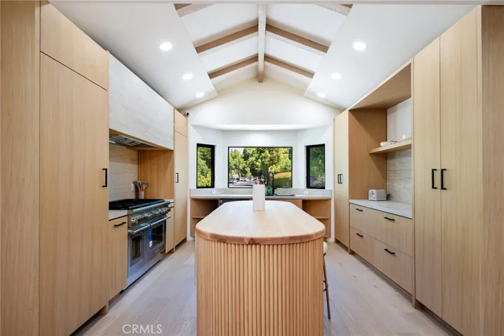 13562 Addison Street, Sherman Oaks, California 91423