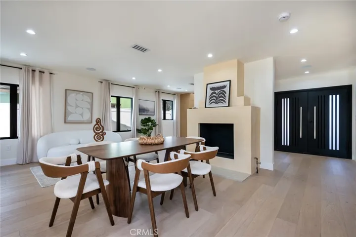 13562 Addison Street, Sherman Oaks, California 91423