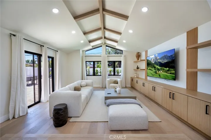 13562 Addison Street, Sherman Oaks, California 91423