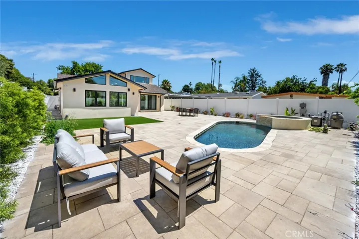 13562 Addison Street, Sherman Oaks, California 91423