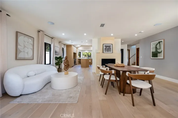 13562 Addison Street, Sherman Oaks, California 91423