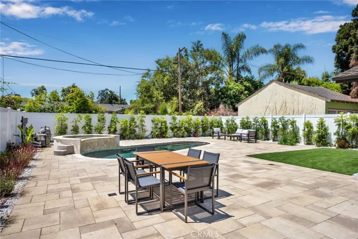 13562 Addison Street, Sherman Oaks, California 91423