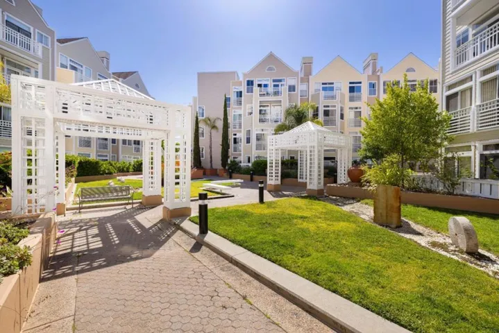 550 Ortega Avenue A214, Mountain View, California 94040