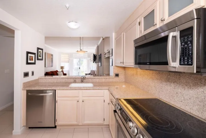 550 Ortega Avenue A214, Mountain View, California 94040