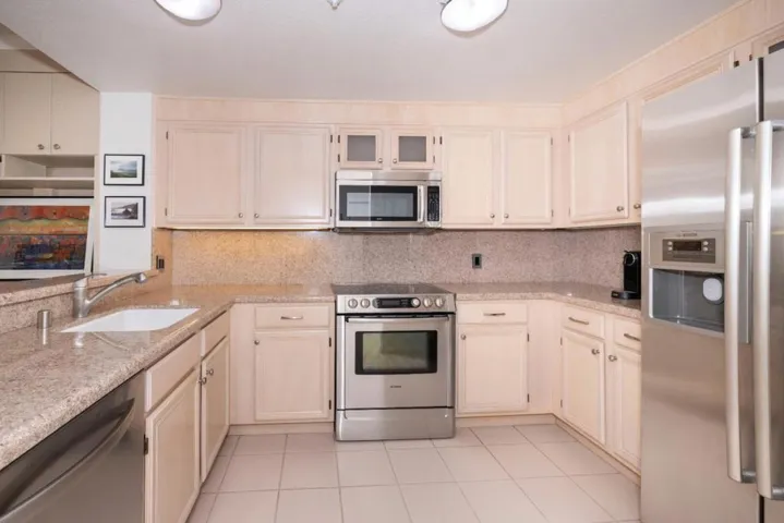 550 Ortega Avenue A214, Mountain View, California 94040