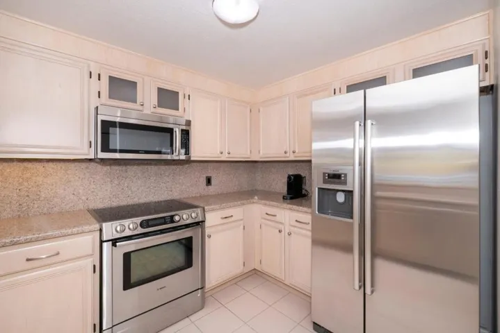 550 Ortega Avenue A214, Mountain View, California 94040